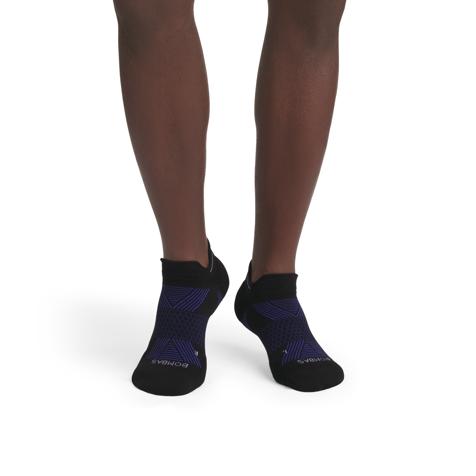 official-bombas::10052-black-adult-male-onmodel-2-transparent.png