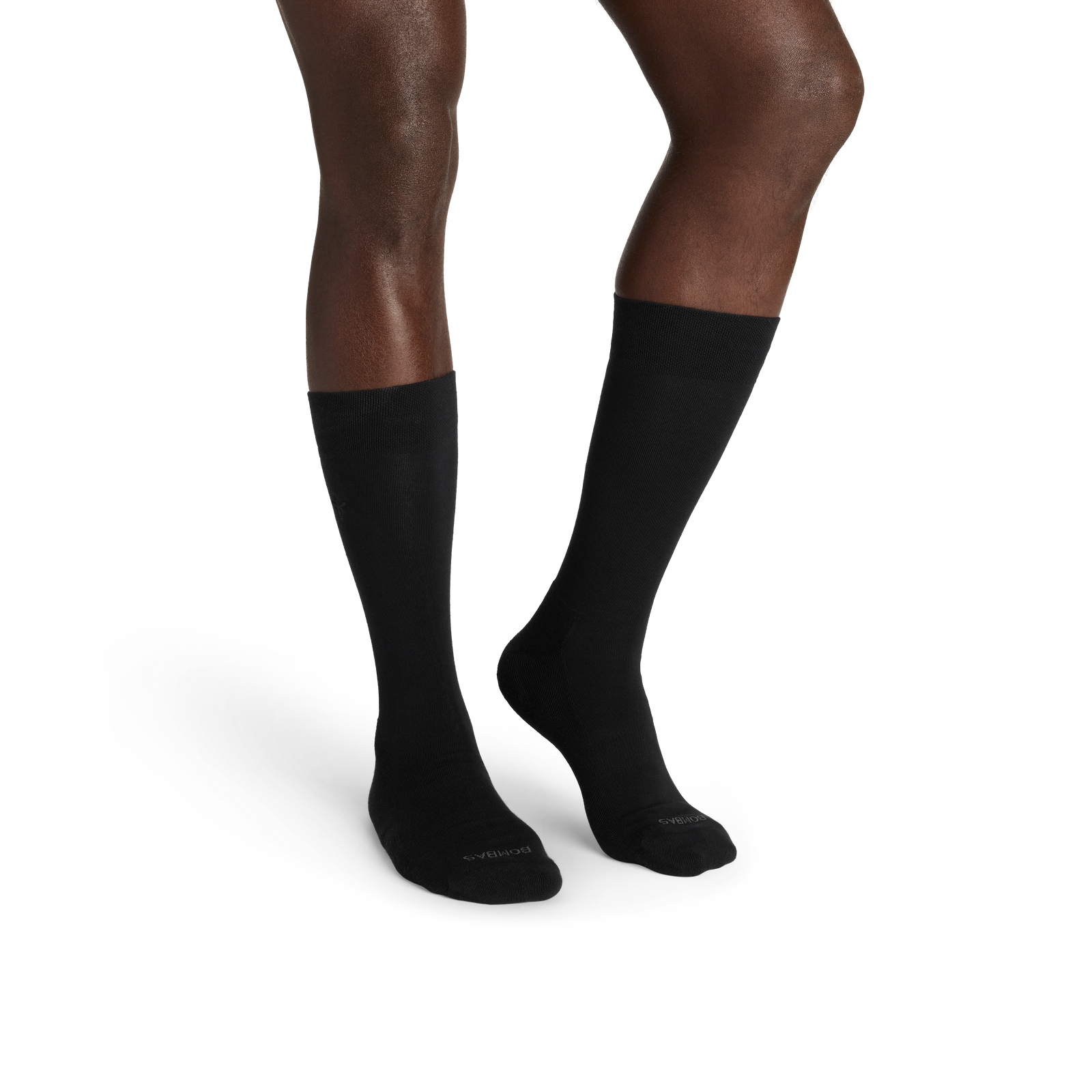 official-bombas::10705-black-adult-male-onmodel-2-transparent-_1_.png