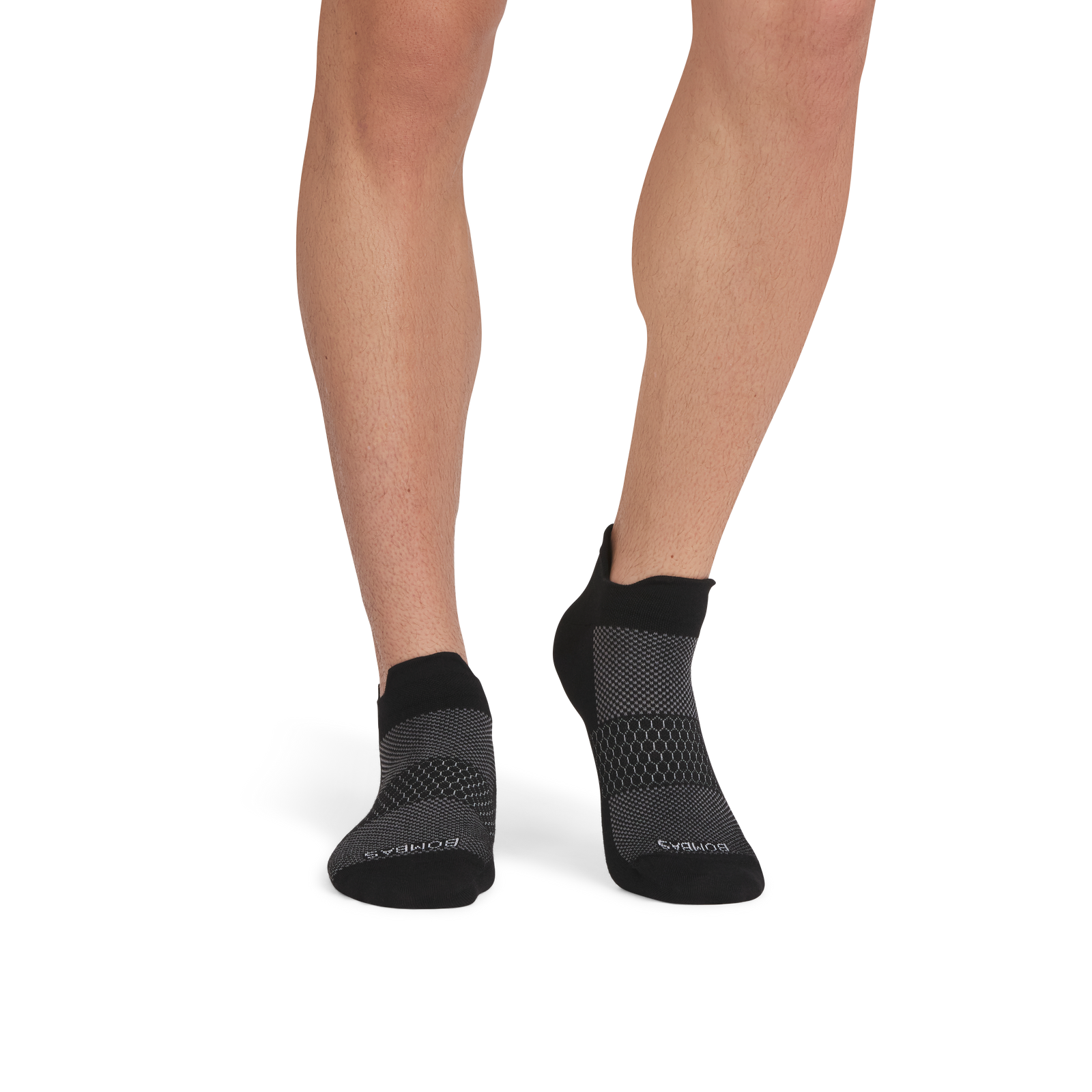 official-bombas::9622-black-adult-male-onmodel-2-transparent.png