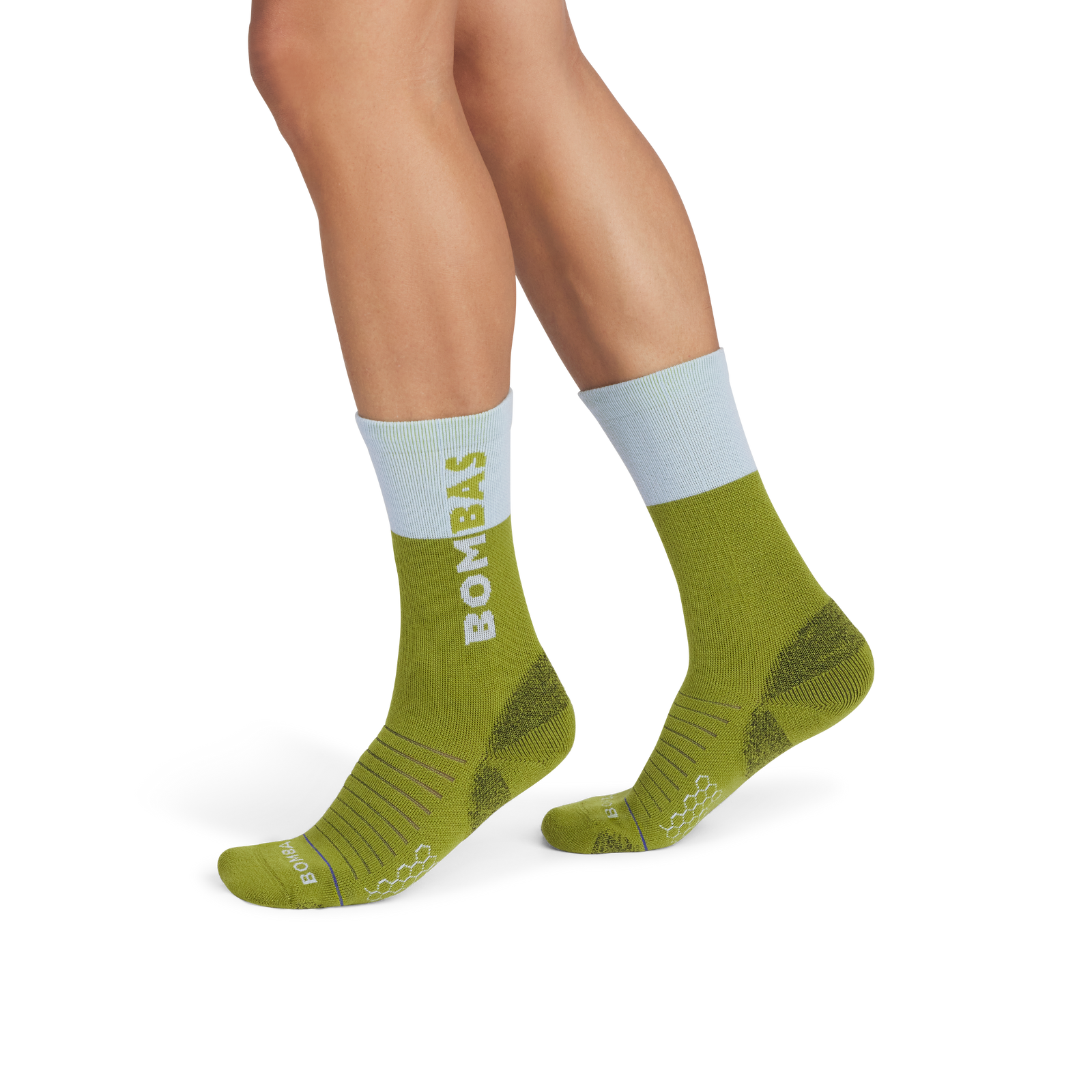official-bombas::9719-olivetwist-adult-male-onmodel-2-transparent.png